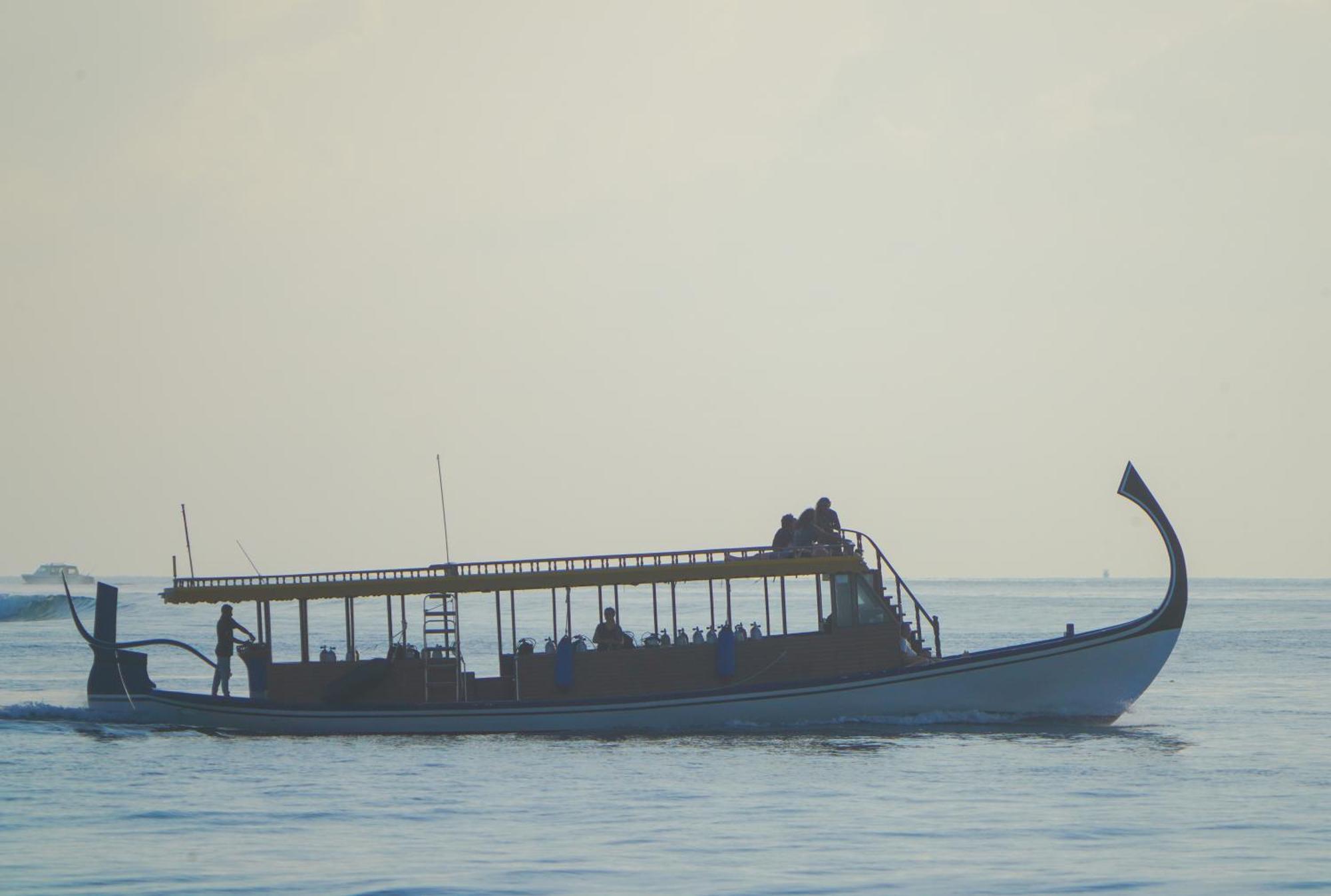 Sun & Surf Hotel Thulusdhoo Kültér fotó