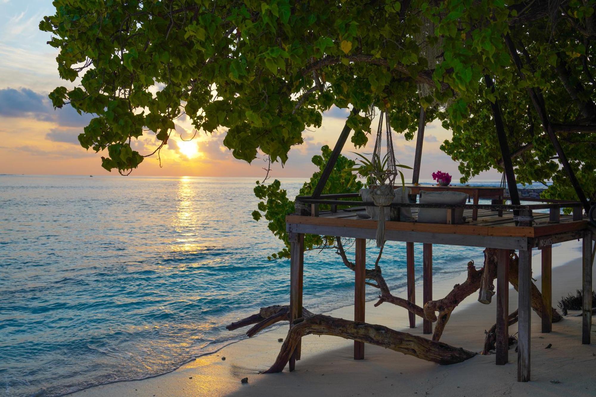 Sun & Surf Hotel Thulusdhoo Kültér fotó