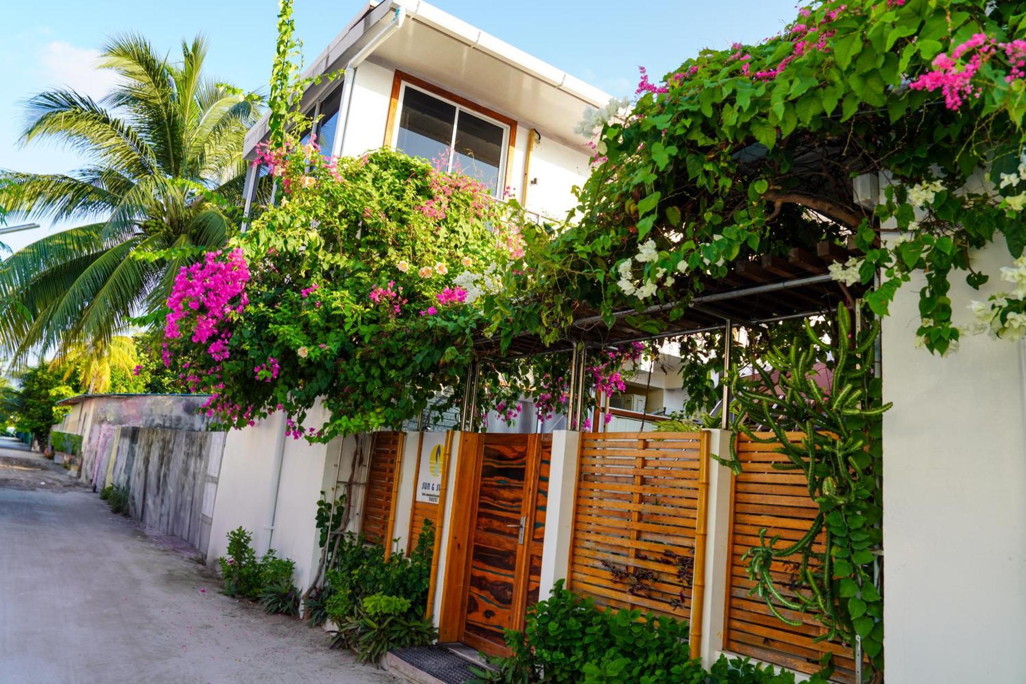 Sun & Surf Hotel Thulusdhoo Kültér fotó