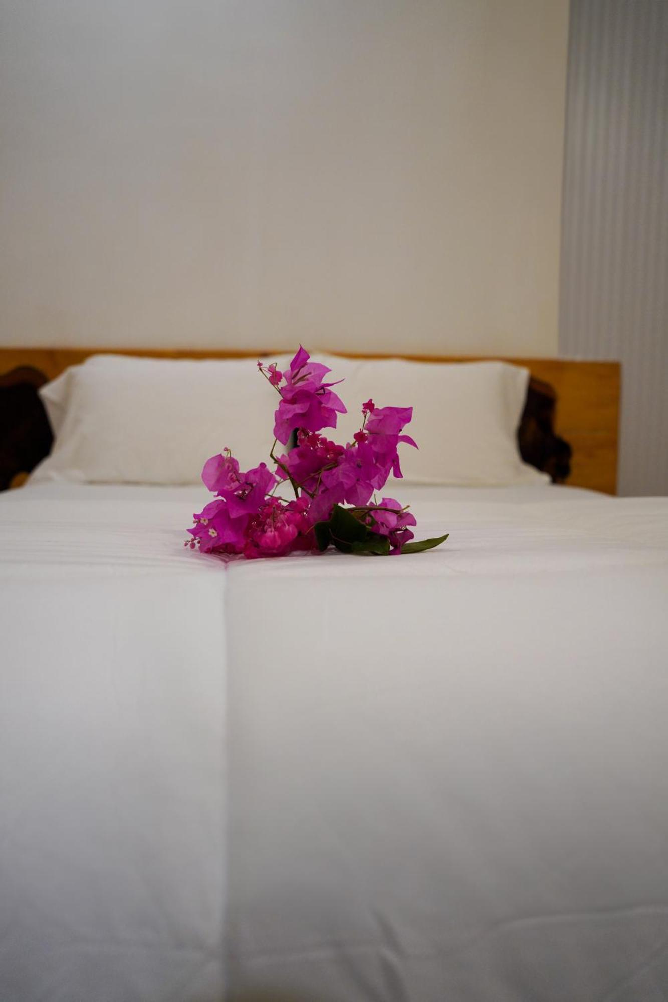 Sun & Surf Hotel Thulusdhoo Kültér fotó