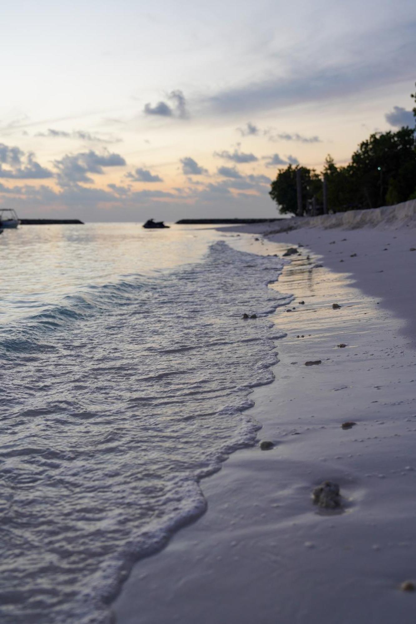 Sun & Surf Hotel Thulusdhoo Kültér fotó